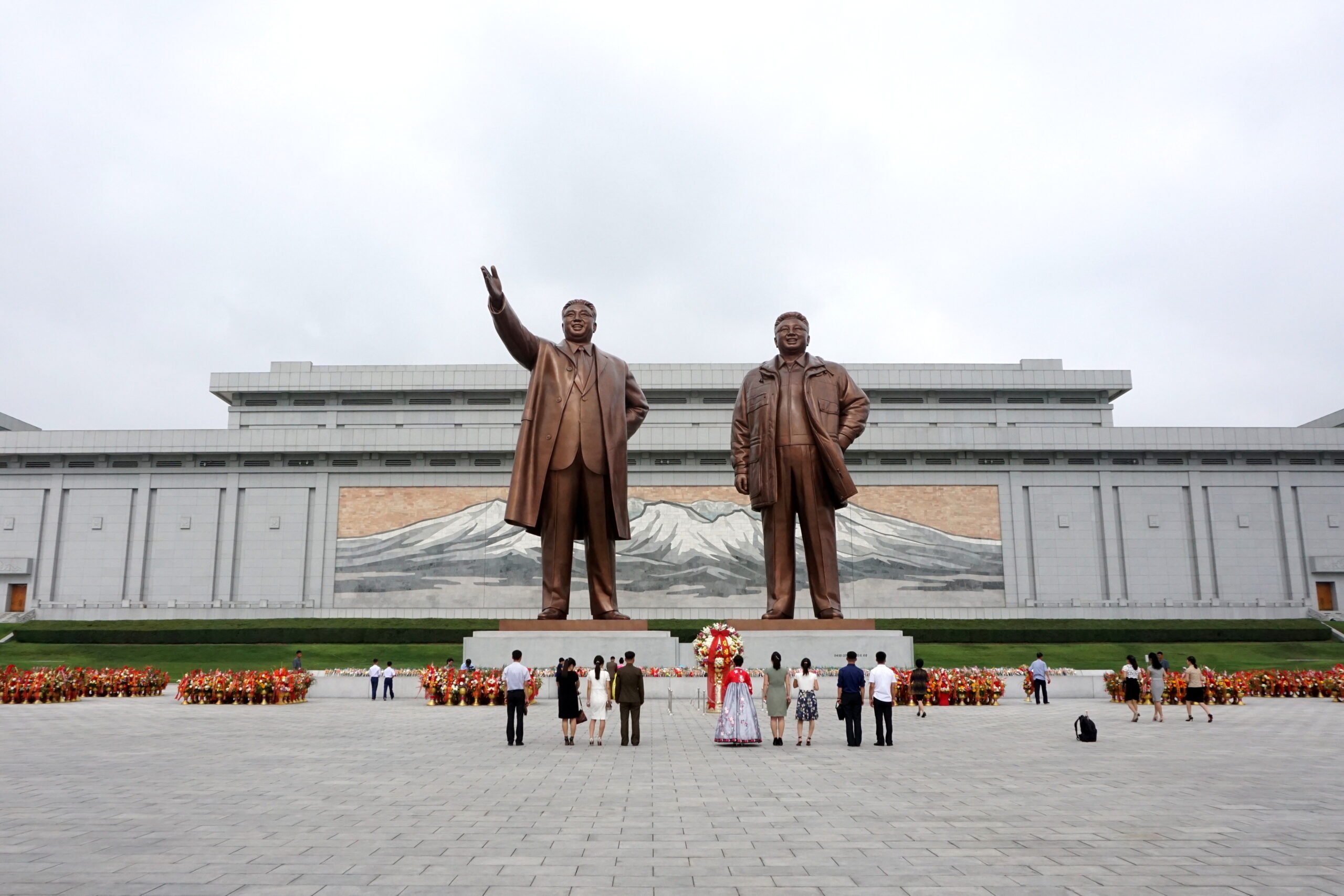 North Korea - DPRK - Pyongyang - Mansudae Grand Monument - statues