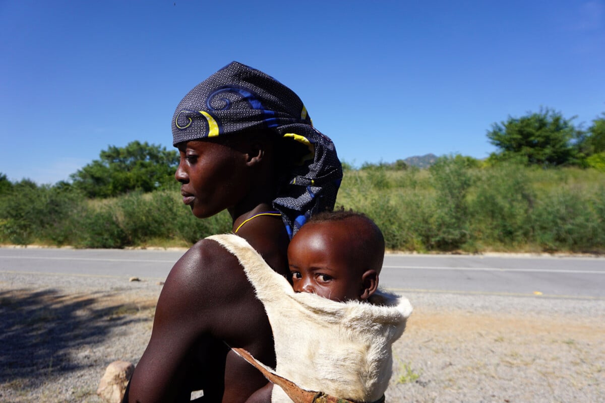 Angola-Nghendelenge-Tribe